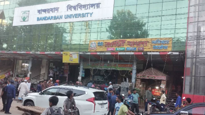 বান্দরবানে লিফট থেকে উদ্ধার কিশোরীর মরদেহ দাফন, মামলা হয়নি 