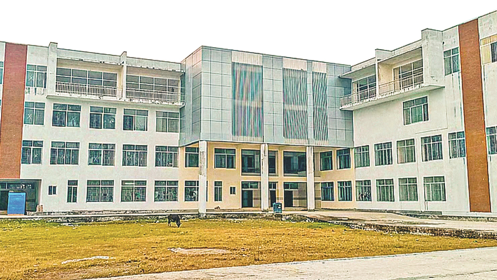 বরিশাল: ৭ বছরেও চালু হয়নি শিশু হাসপাতাল