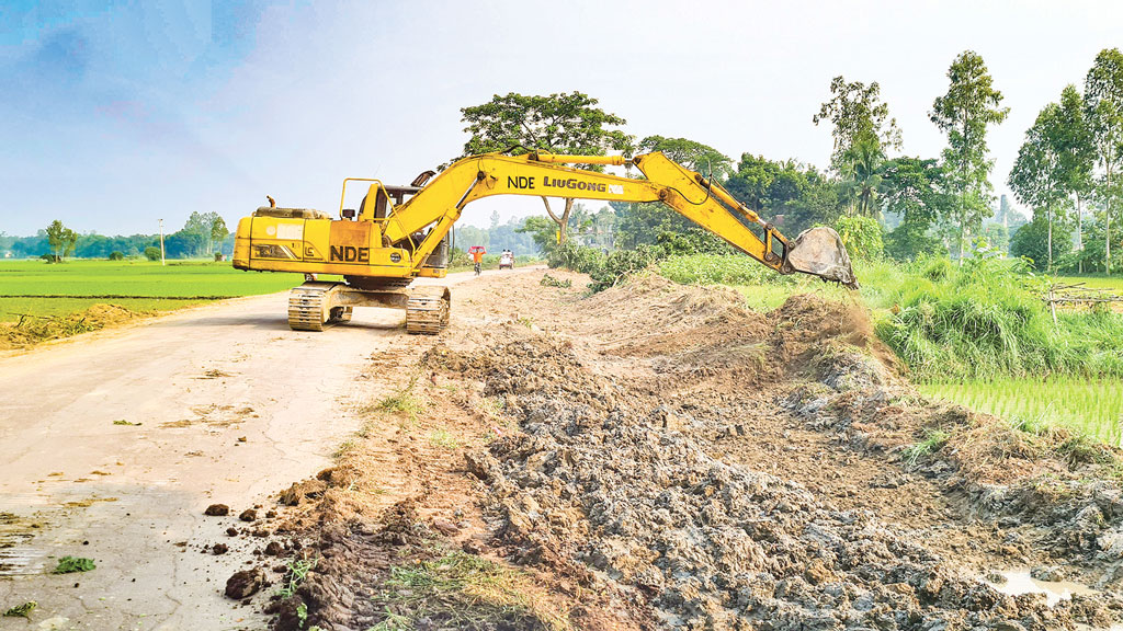 জমির মালিকদের টাকা হাতিয়ে নিচ্ছে প্রতারক