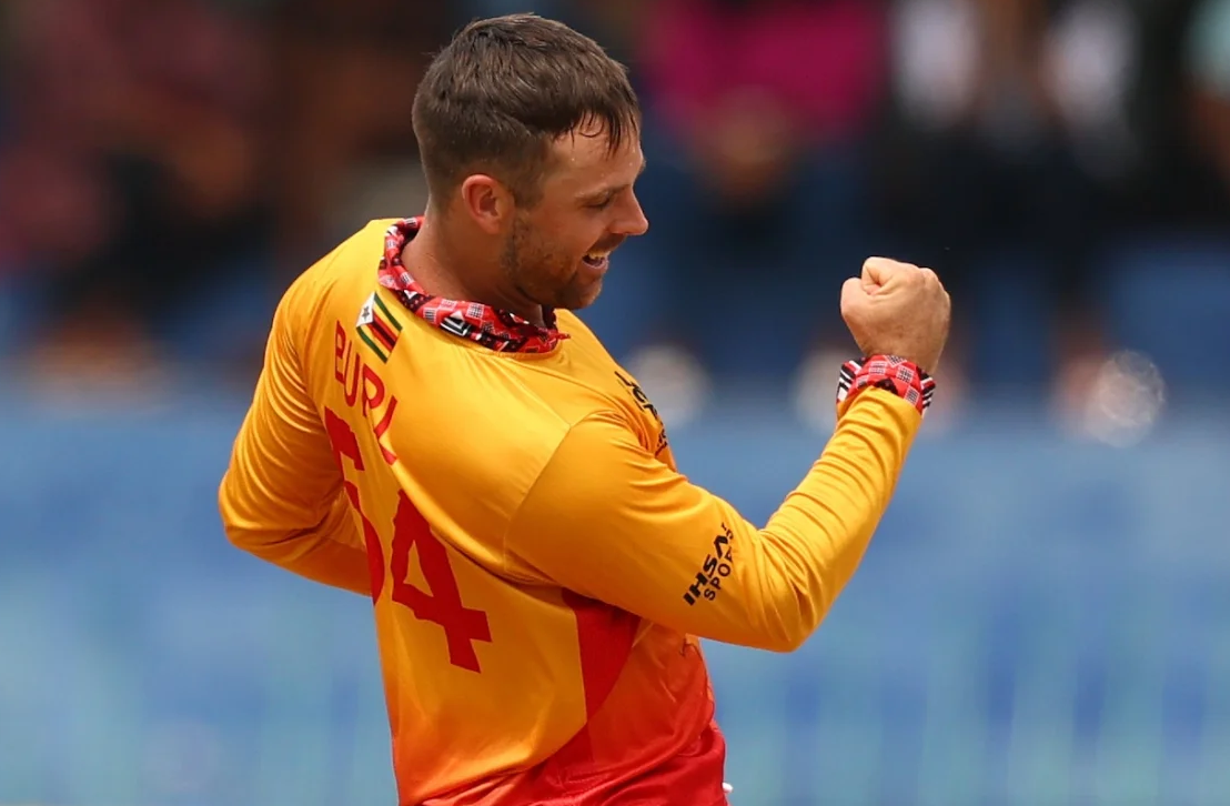 গ্লেন ম্যাক্সওয়েলকে আউট করার পর রায়ান বার্লের উল্লাস।