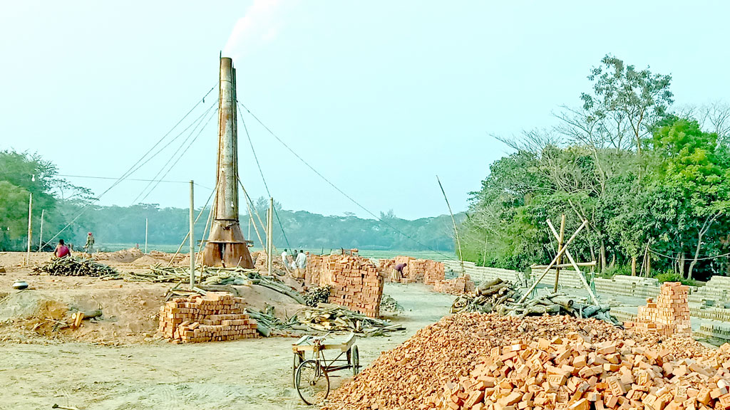 অবৈধ ইটভাটা চলছেই