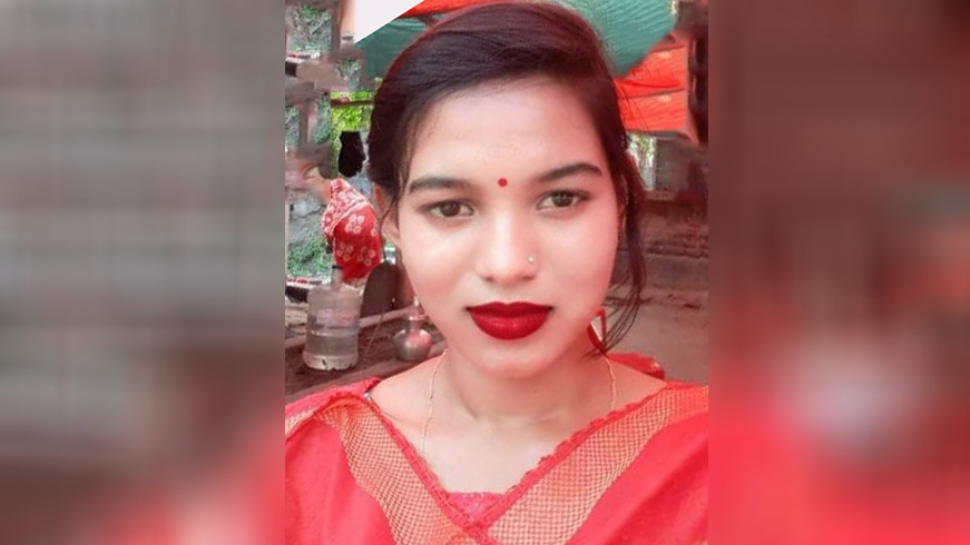 মনিরামপুরে কলেজ ছাত্রীর ঝুলন্ত মরদেহ উদ্ধার