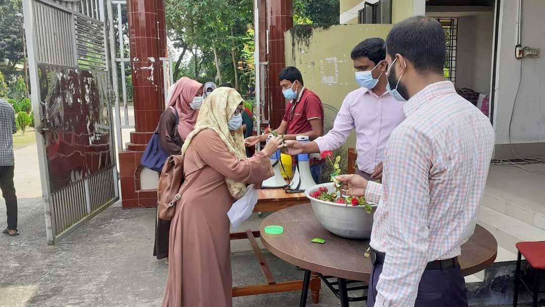 ইবিতে শিক্ষার্থীদের হলে বরণ