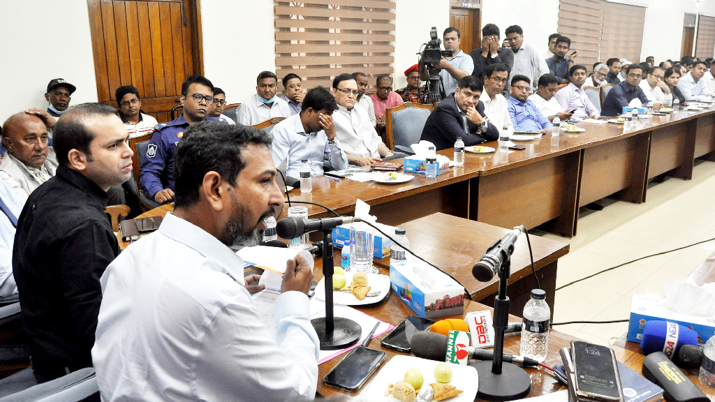 বিএম ডিপো দুর্ঘটনার পরও সতর্কতা ছিল অপর্যাপ্ত: জেলা প্রশাসক