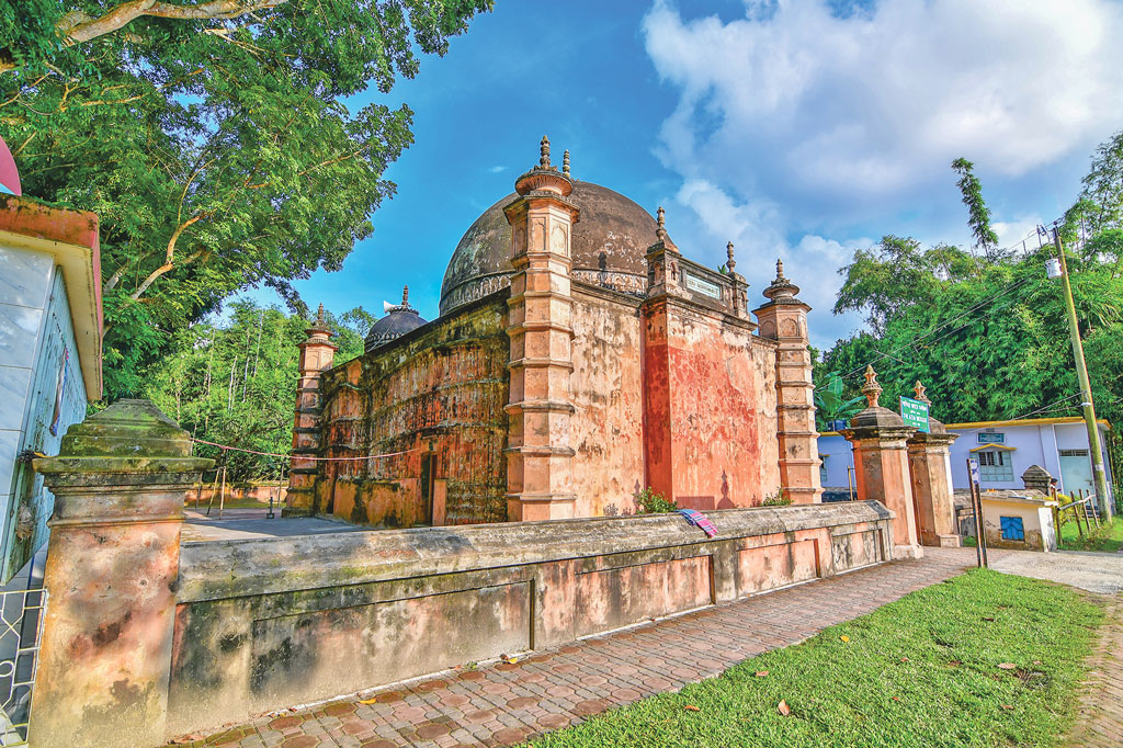 আতিয়া মসজিদের নান্দনিক স্থাপত্যশৈলী