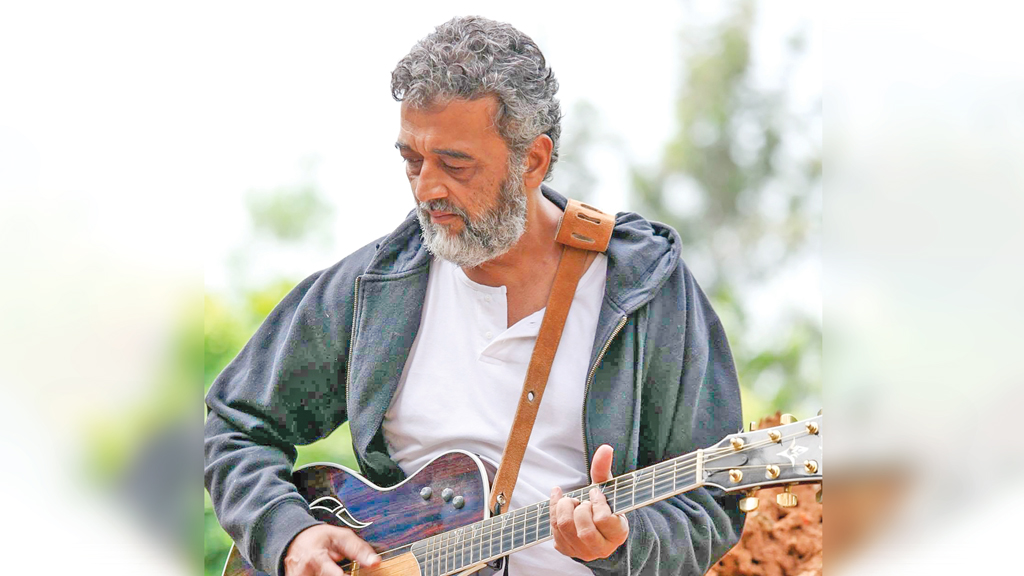 ভ্রমণে বের হলে কাফনের কাপড় সঙ্গে রাখেন লাকি আলী
