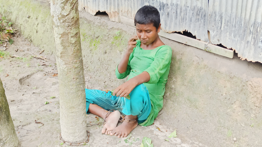 শিকলে বাঁধা সোহাগীর জীবন