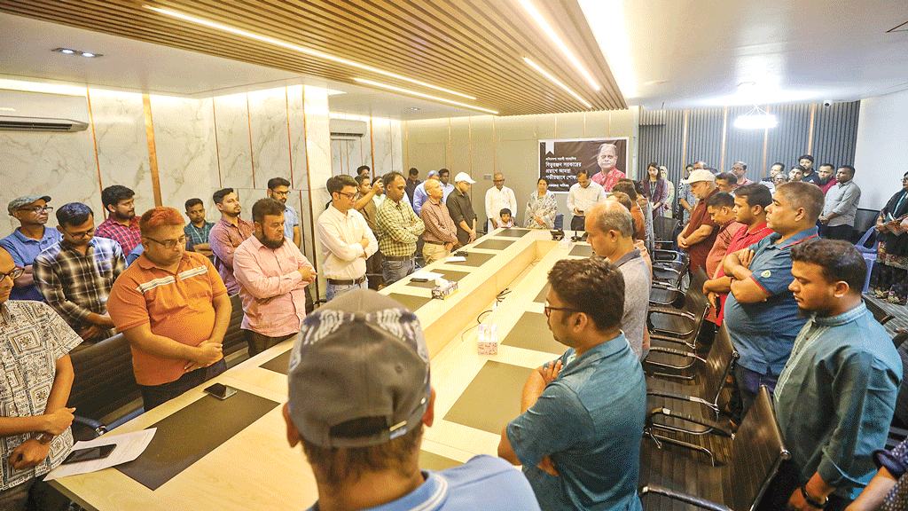 বিভুরঞ্জন সরকার ছিলেন আপাদমস্তক সাংবাদিক