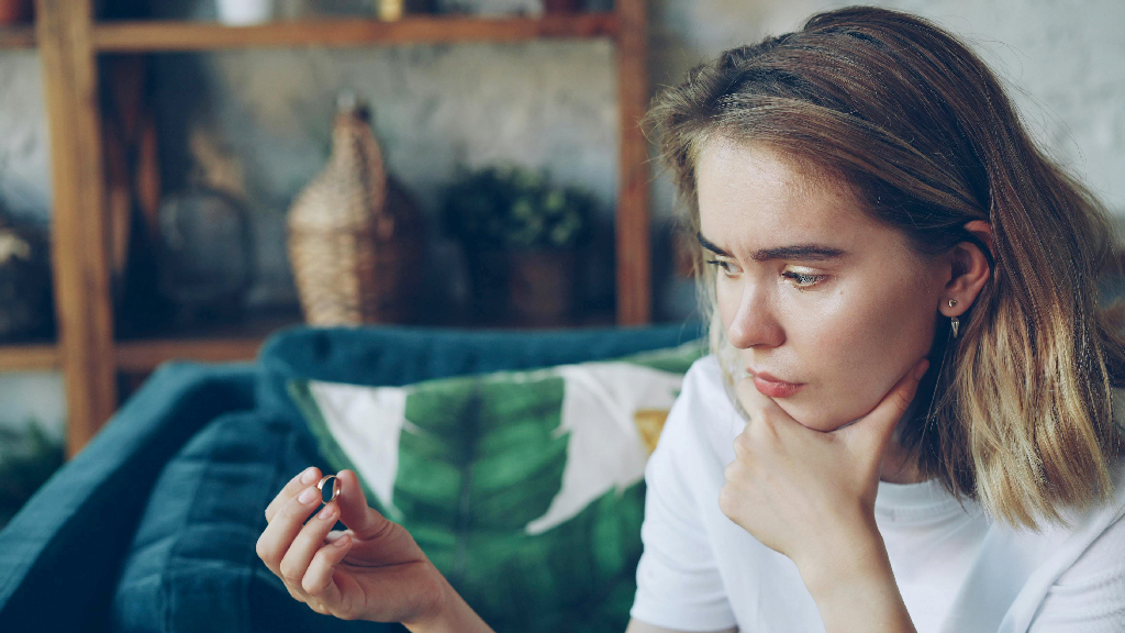 সিদ্ধান্তহীনতায় ভুগছেন? জেনে নিন সঠিক পথ বেছে নেওয়ার সহজ উপায়