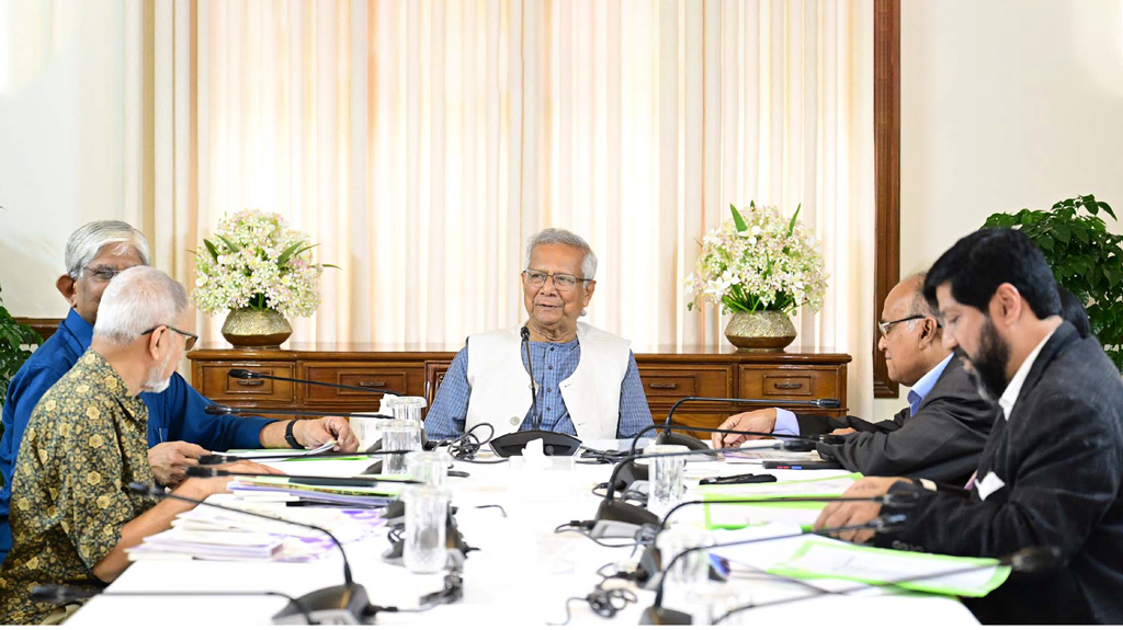 পুঁজিবাজারে কতটা আস্থা ফেরাতে পারল ড. ইউনূসের বৈঠক