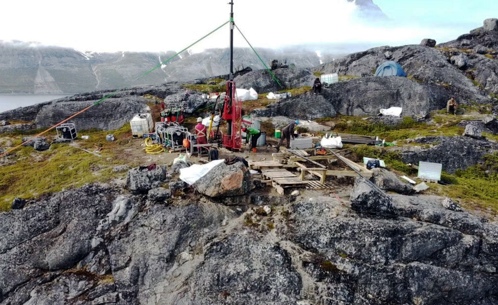কী আছে গ্রিনল্যান্ডের ভূগর্ভে, যার কারণে ট্রাম্প এত মরিয়া