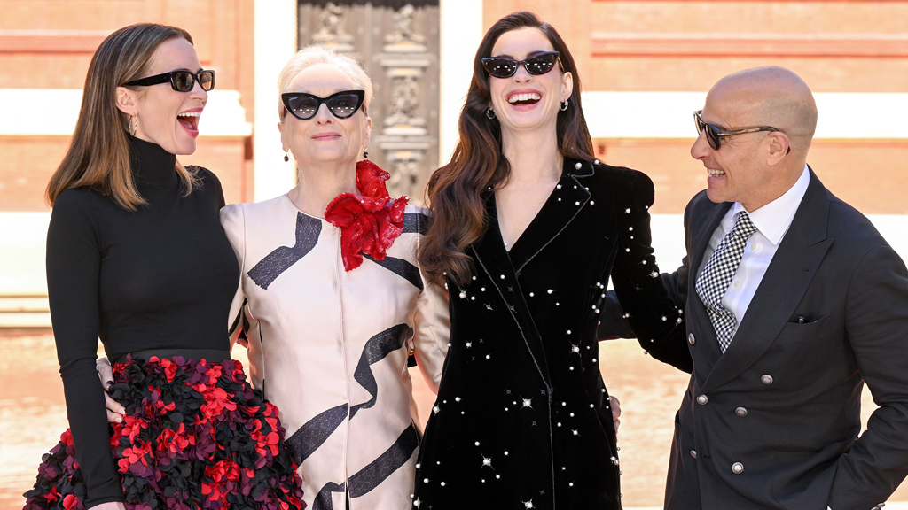 একই দিনে বাংলাদেশে মুক্তি পাচ্ছে ‘দ্য ডেভিল ওয়্যারস প্রাডা ২’