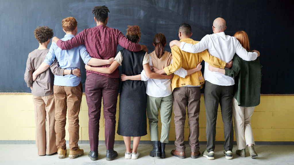 বিশ্বের কোন দেশে নারীর সংখ্যা বেশি, তবু নেই সমতা