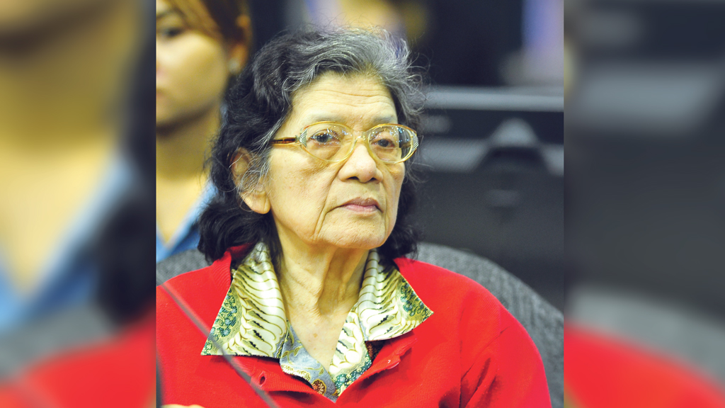 শেক্‌সপিয়ার বিশেষজ্ঞ ভয়ংকর এক নারী ইয়েং থিরিথ