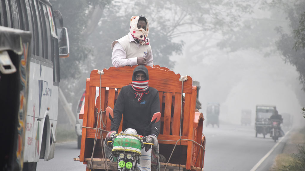 রাজশাহীর তাপমাত্রা নামল ৭ ডিগ্রিতে, স্কুল খোলা