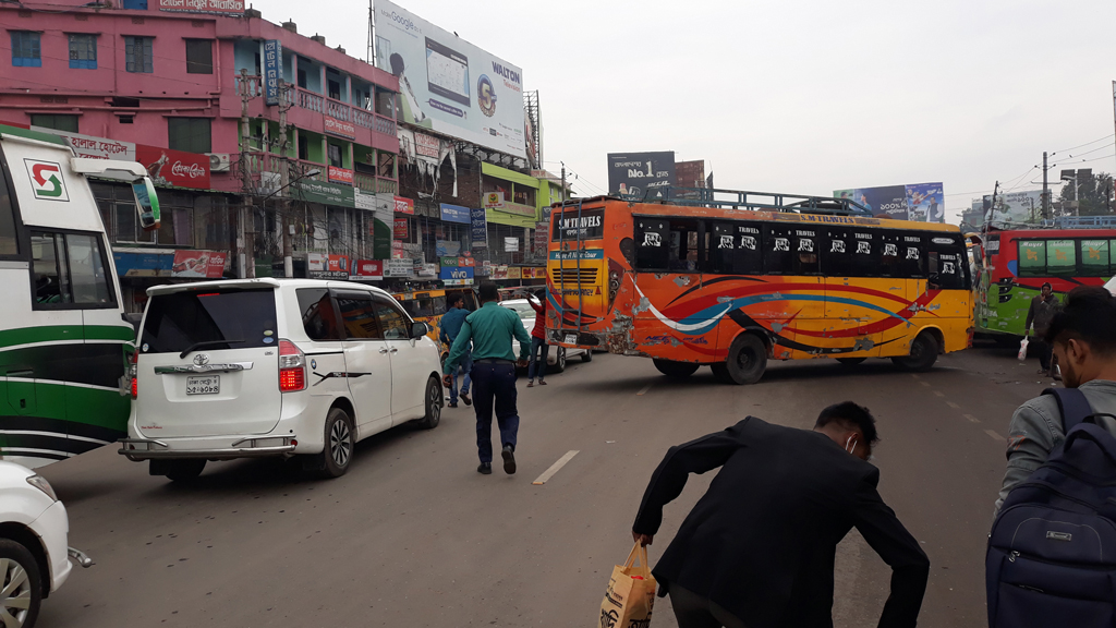 দিনভর যানজটের দুর্ভোগ