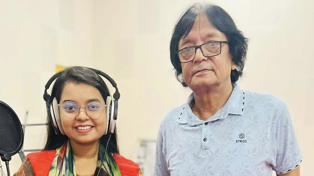 তিমির নন্দীর সুরে গাইলেন অনন্যা