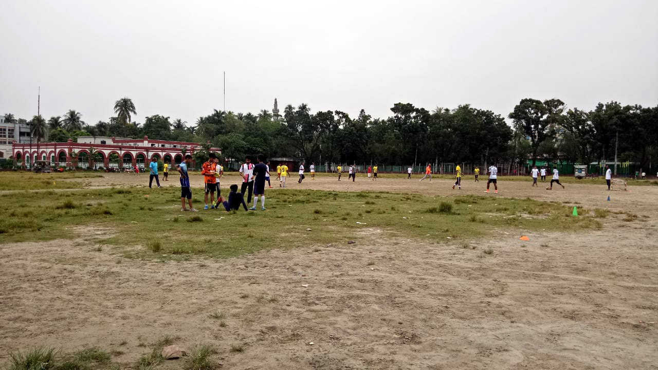 মেলায় ধ্বংস হচ্ছে ময়দান