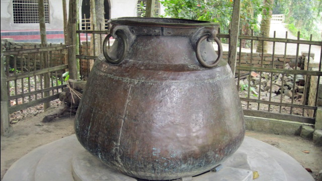 শতবর্ষী ডেক চুরি