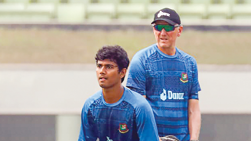 হাসানের চোখে এটাই সেরা দল