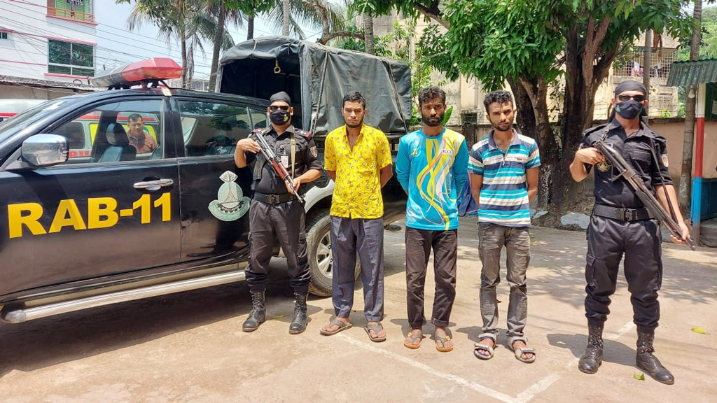ট্রেনের টিকিট কালোবাজারি চক্রের ১ সদস্য গ্রেপ্তার