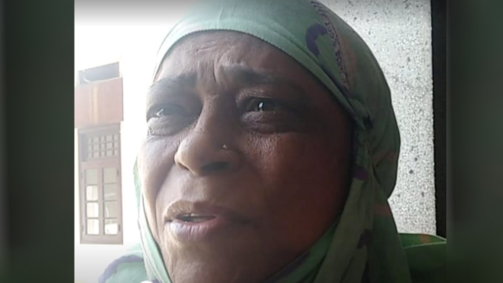 বাড়ি ফিরে পেতে ৩২ বছর ধরে আদালতের বারান্দায়