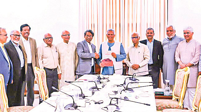 গৌণ ইস্যুর চাপে আসলটাই উধাও