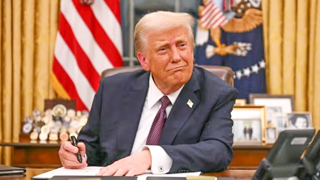 ট্রাম্প যা করছেন, তা ‘পাগলামি’ নয়