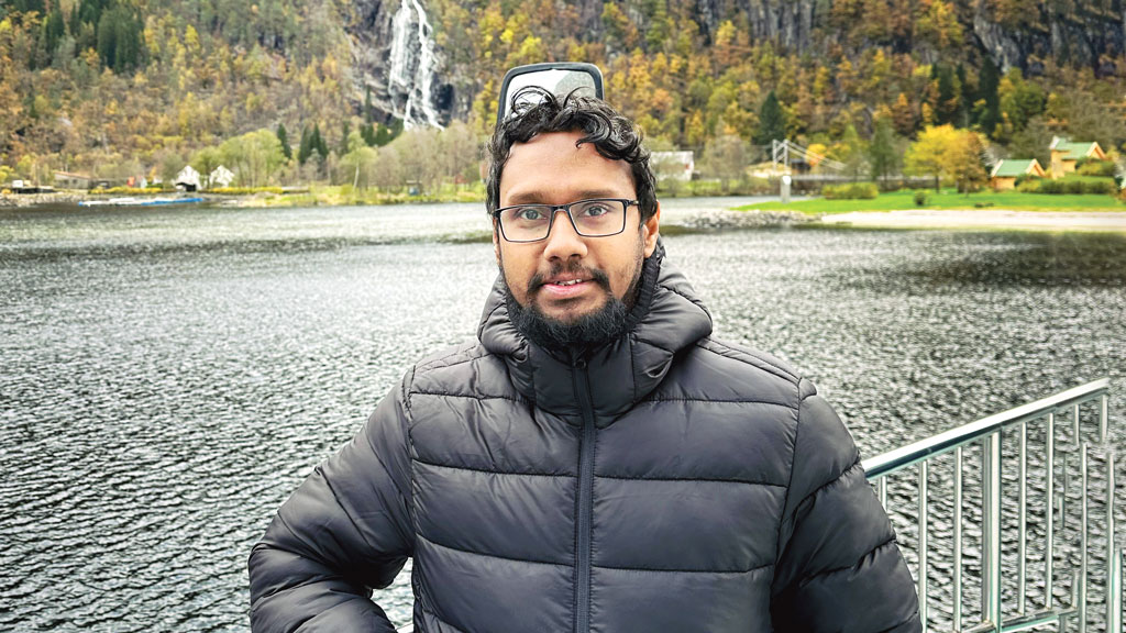 উচ্চশিক্ষার পাশাপাশি ১৬ ঘণ্টা কাজের সুযোগ