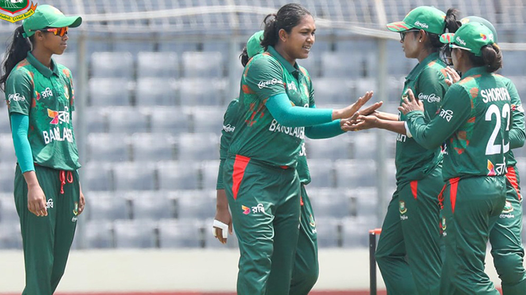 অস্ট্রেলিয়ার বিপক্ষে ফারিহার ঐতিহাসিক হ্যাটট্রিক