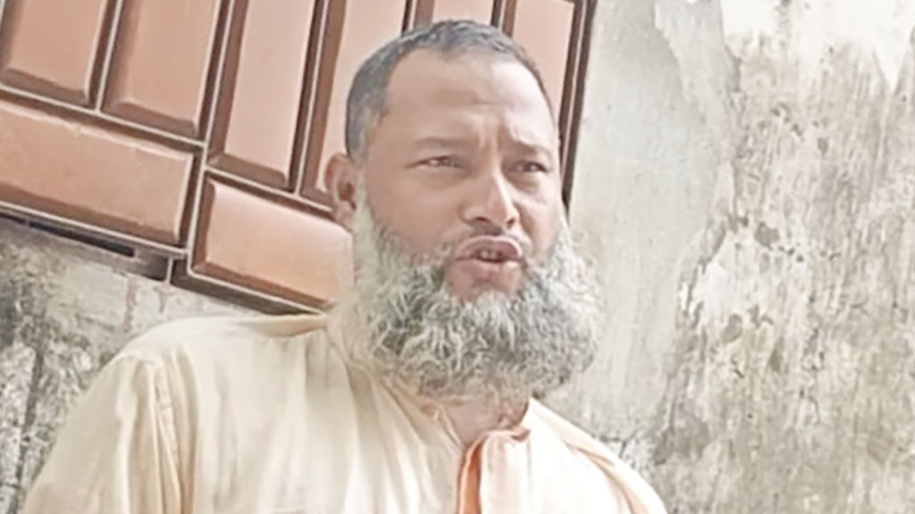 ধর্ষণ মামলায় পলাতক চেয়ারম্যান, ভোগান্তি