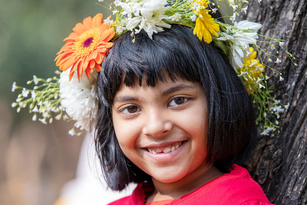 বড়দের সাথে শিশুরাও সেজেছে নানা সাজে। 
