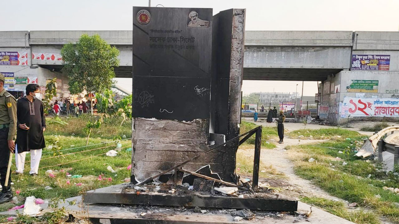 উন্নয়ন প্রকল্পের নামফলক পোড়ানোর দায় বিএনপির, দাবি কাদেরের