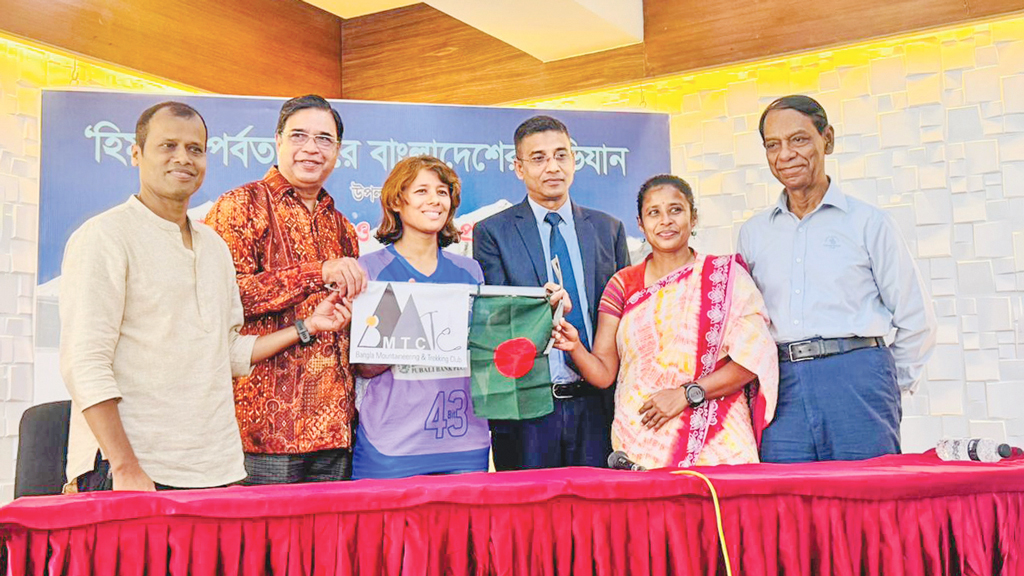 স্তন ক্যানসার সচেতনতায় হিমলুং অভিযানে যাচ্ছেন নিম্মি