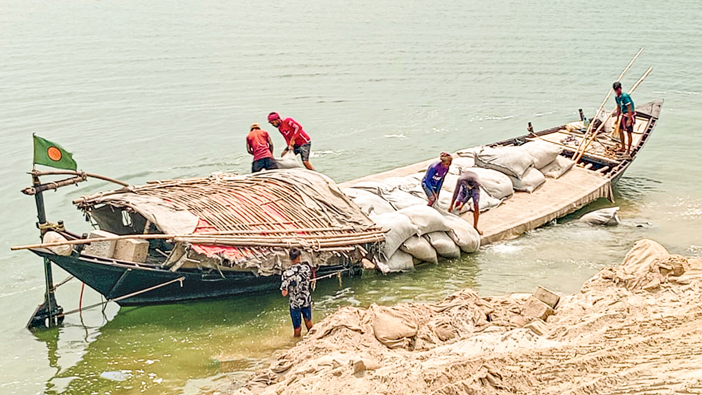 এক ফুটে খরচ ৪৪ হাজার