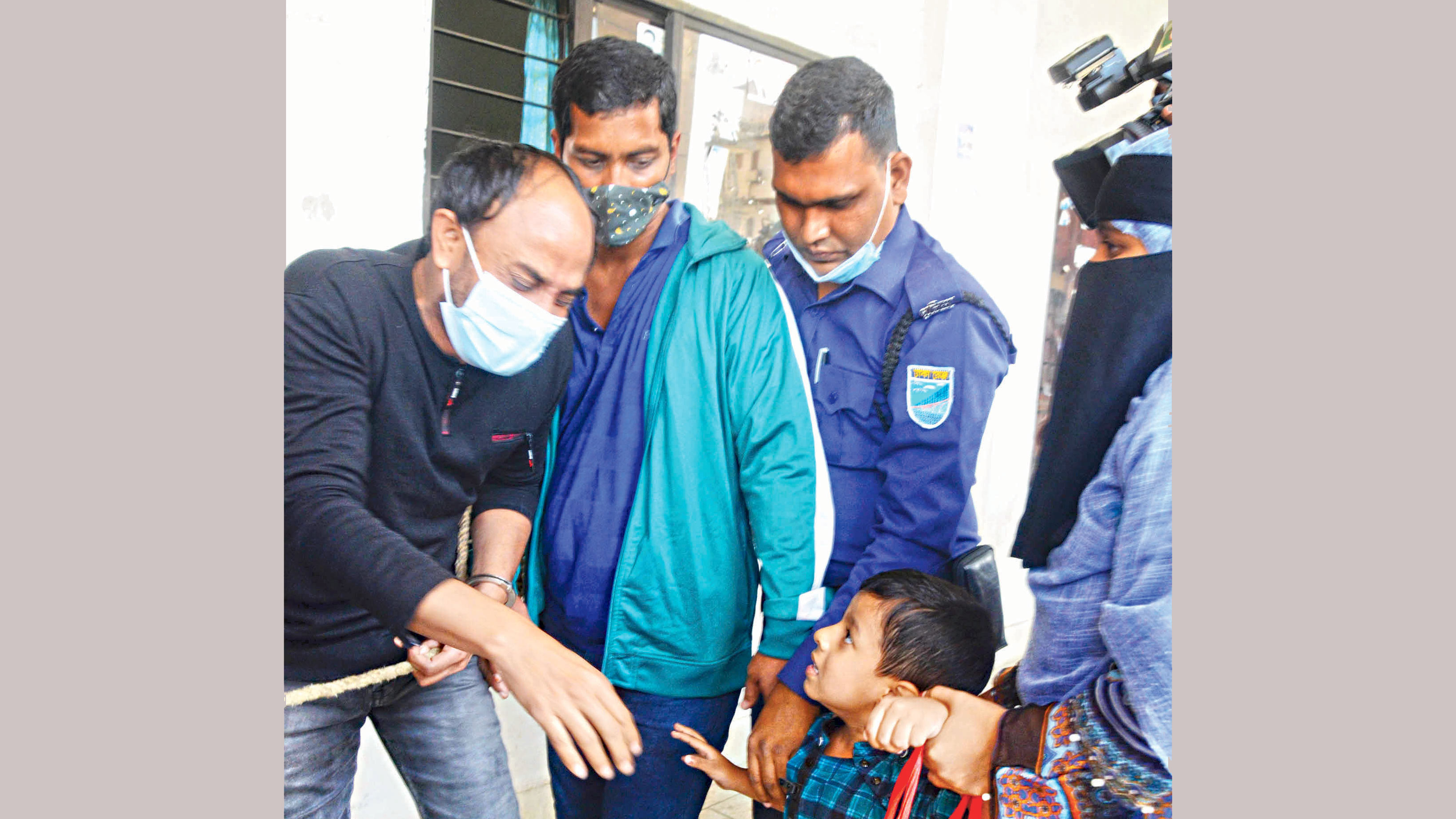 ১৩ জনের মৃত্যুদণ্ড, যাবজ্জীবন ১৯