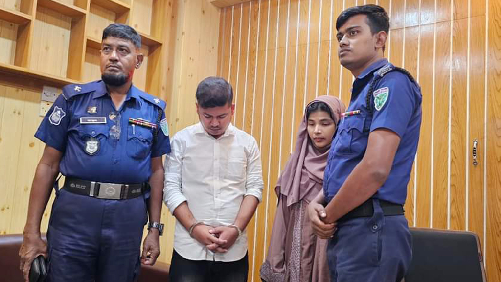 হবিগঞ্জে পাসপোর্ট করতে এসে দালালসহ ধরা রোহিঙ্গা তরুণী
