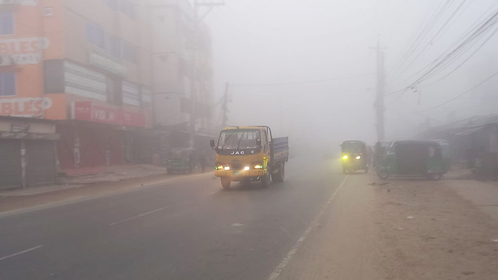 টানা শৈত্যপ্রবাহে নাকাল দিনাজপুরের মানুষ