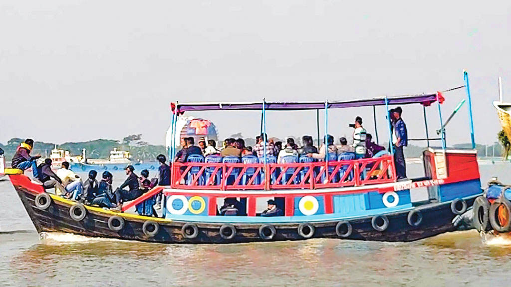 সুন্দরবন ভ্রমণ: ত্রুটিপূর্ণ নৌযানে সুরক্ষার ঘাটতি, ঝুঁকিতে পর্যটক