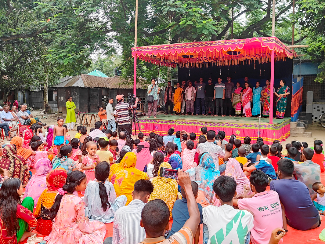ফুলজোড় তীরের মানুষের দুঃসহ জীবনের গল্প