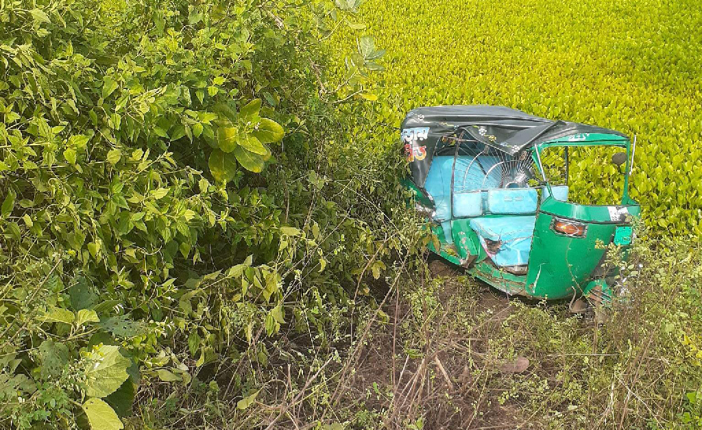 কসবায় ট্রাক-অটোরিকশার মুখোমুখি সংঘর্ষে একজন নিহত, আহত ২