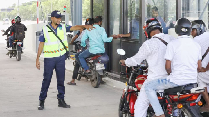 পদ্মা সেতুতে মোটরসাইকেল চলবে