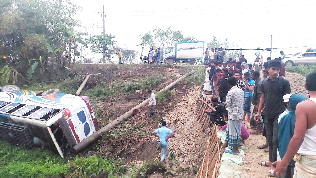 সুনামগঞ্জে একই স্থানে ৮ ঘণ্টার ব্যবধানে ফের দুর্ঘটনা, আহত ৫
