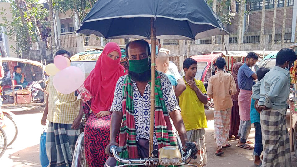 ‘অন্য রিকশাওয়ালারা আমাকে নবাব শাহজাদা বলে’