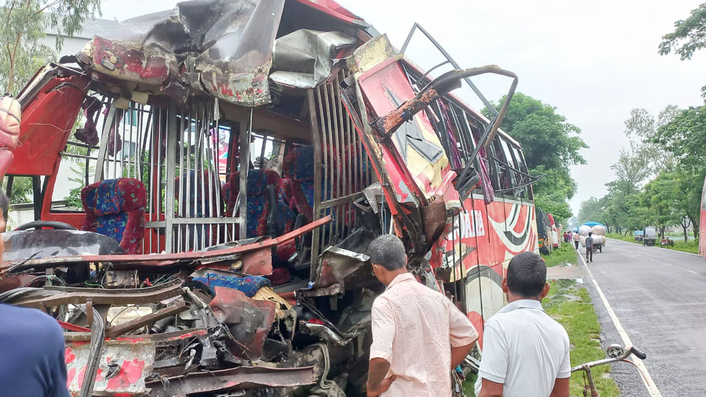 তারাগঞ্জে দুর্ঘটনায় নিহত বেড়ে ৯, পরিচয় শনাক্ত ৬ জনের 