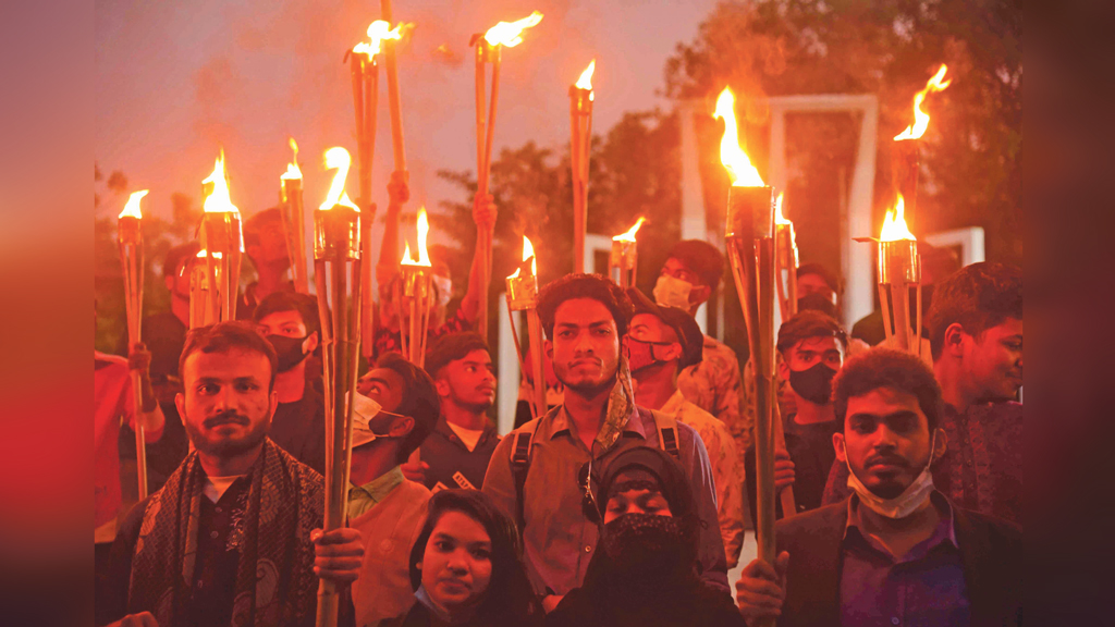 ‘বিশ্ববিদ্যালয়গুলোতে সব দলদাস উপাচার্য’