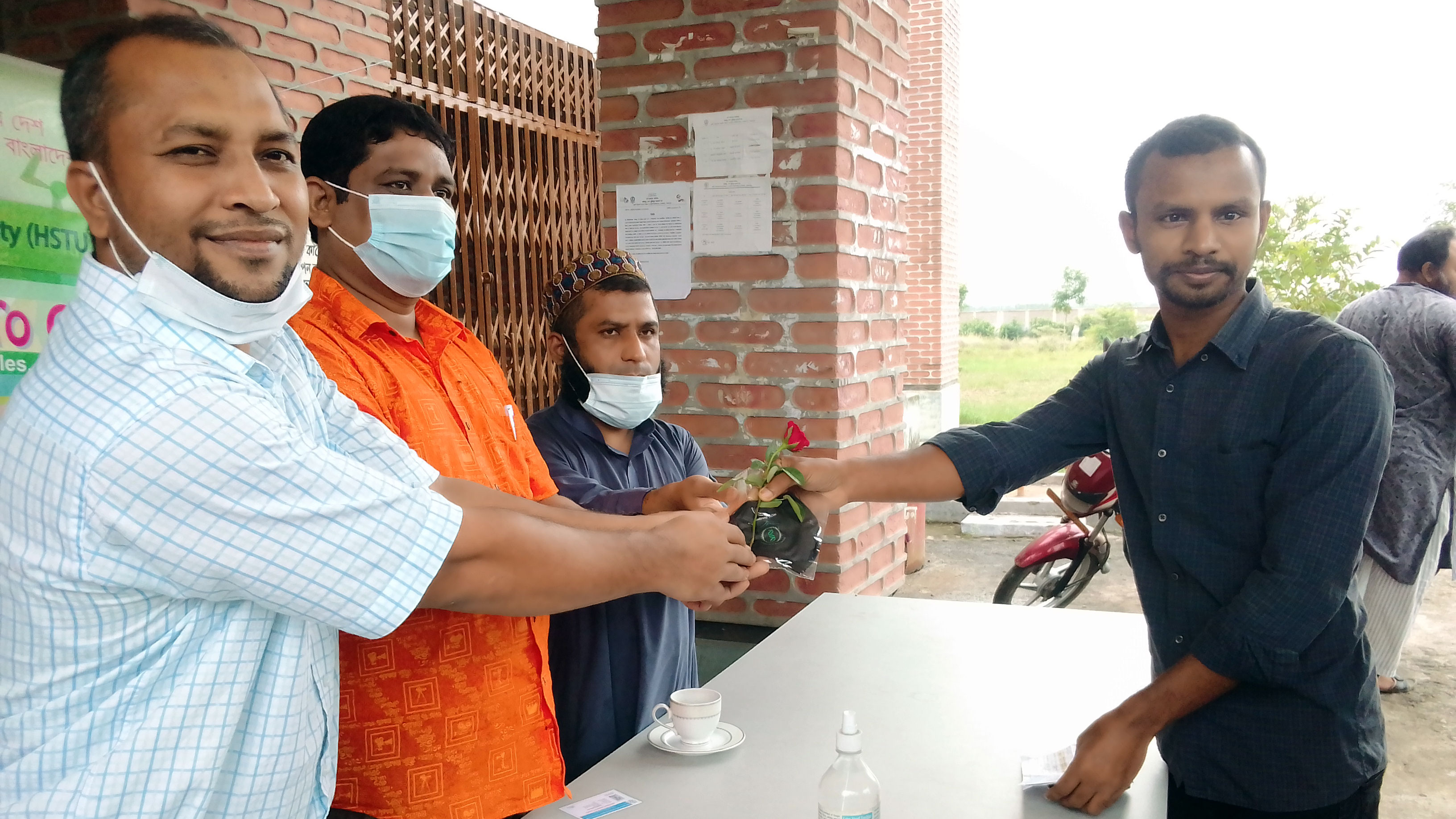 হাবিপ্রবির হল খুলেছে