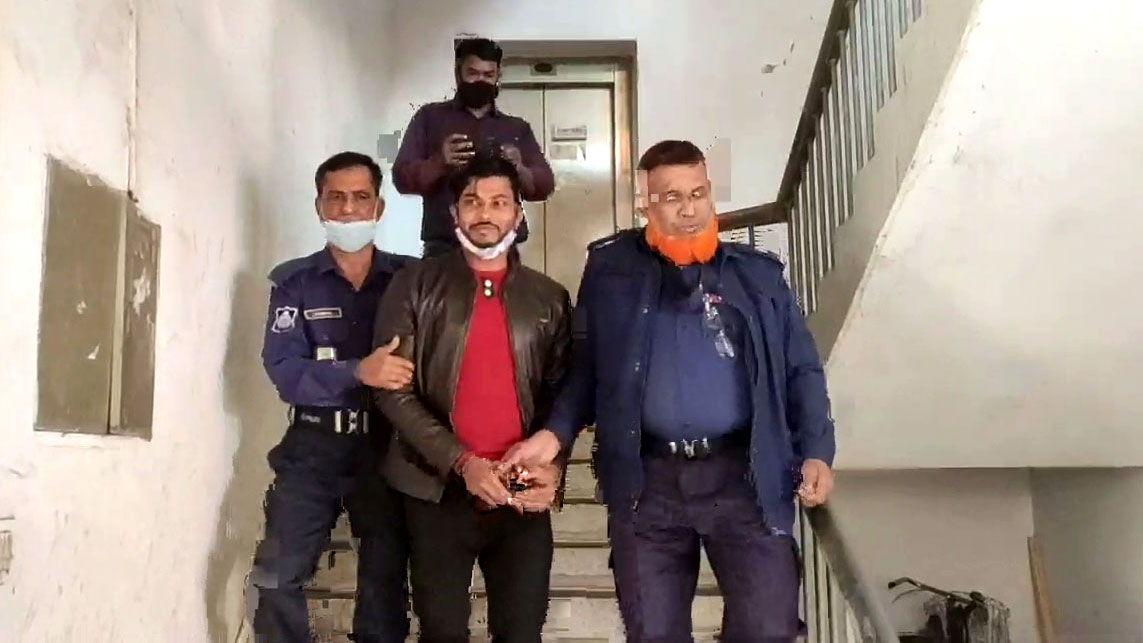 লক্ষ্মীপুরে স্ত্রীকে হত্যার দায়ে স্বামীর যাবজ্জীবন কারাদণ্ড  