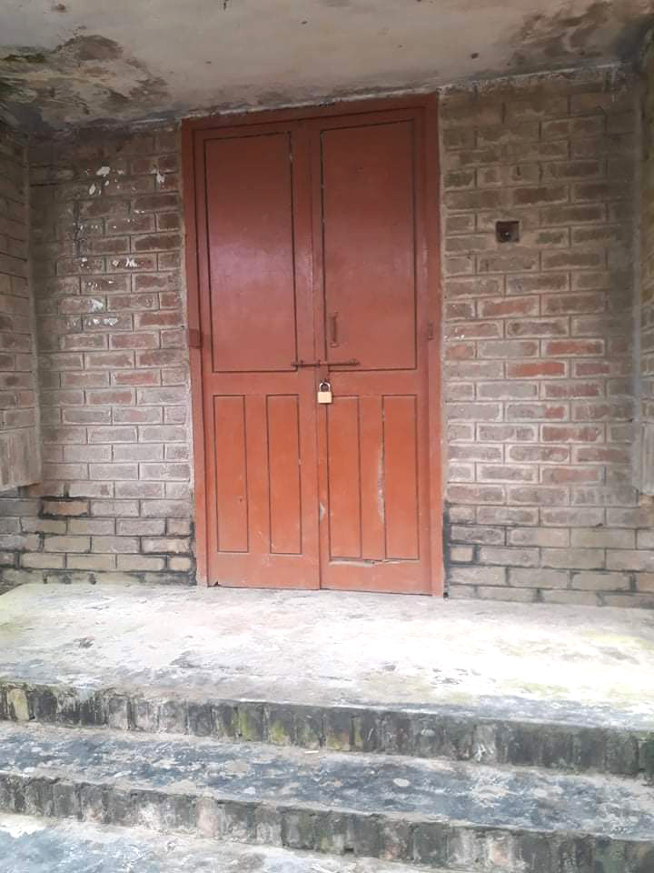 চিকিৎসক হীন চিকিৎসাকেন্দ্র