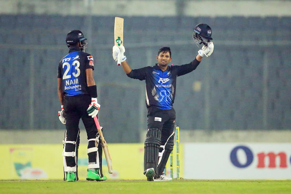 রনির ঝড়ে বৃথা গেল হৃদয়ের ফিফটি